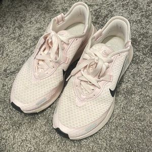 Women’s Nike Reposto Sneakers (6)